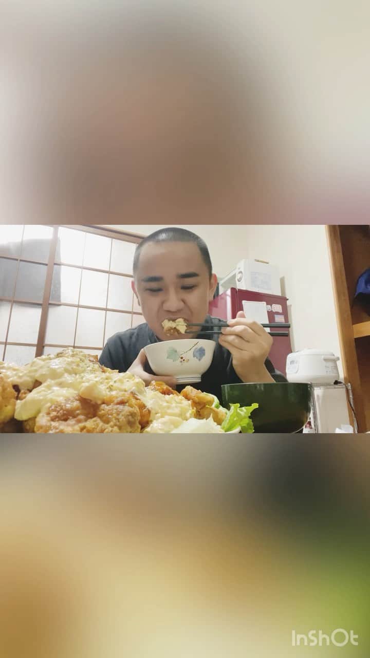 藤本秀星のインスタグラム：「チキン南蛮を食べるだけの動画  #チキン南蛮 #自炊 #晩御飯」