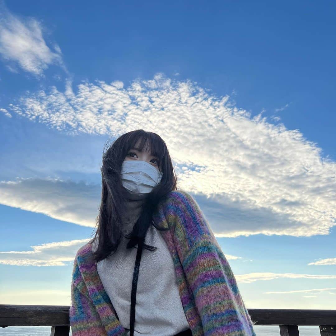 桜さんのインスタグラム写真 - (桜Instagram)「海の匂いがたまらなくすきなの😒♡  あそういえば @une_fleur_yui さんに 先月もメンテナンスしていただきました〜♡いつも有難うございます🥺」12月13日 18時04分 - sakura_0808_