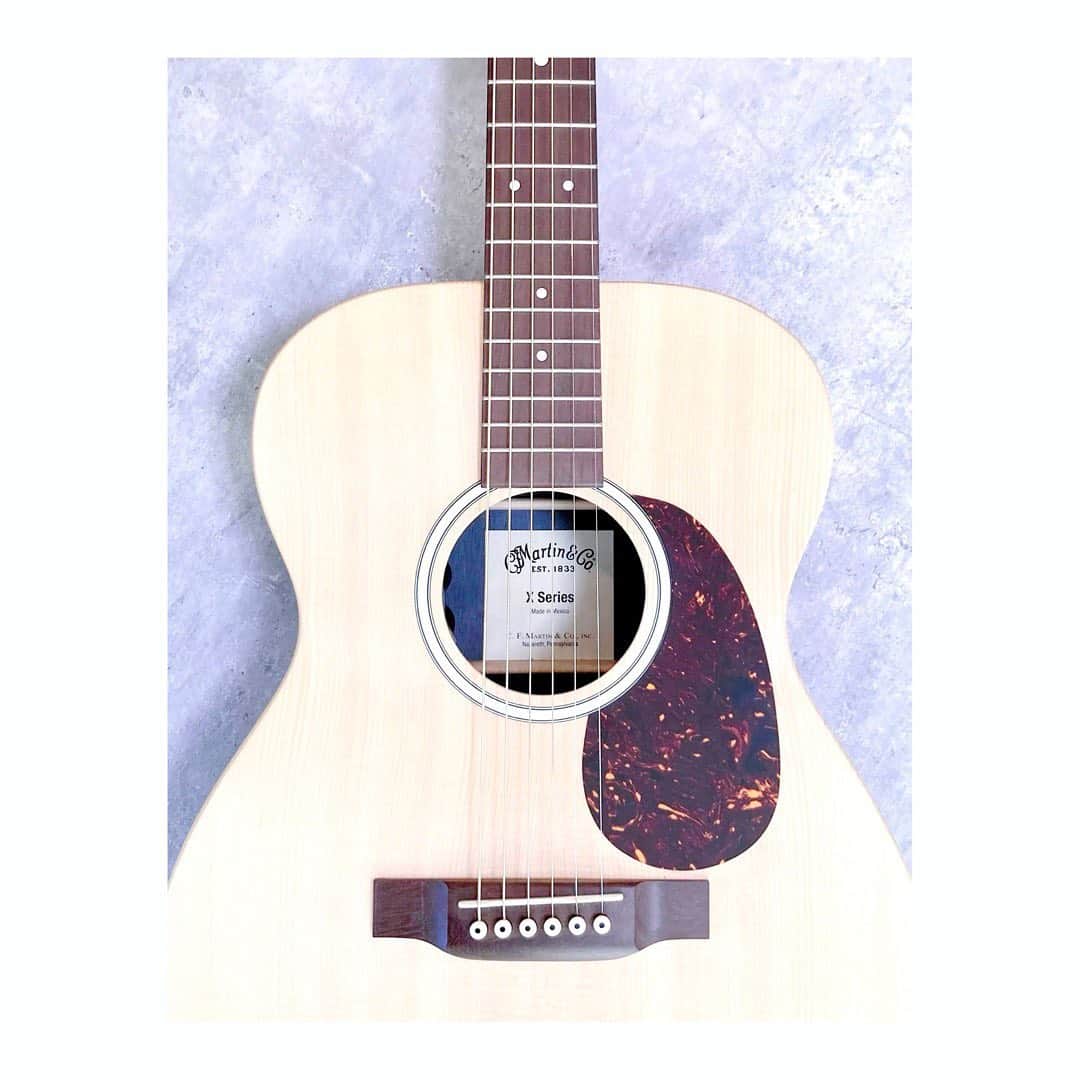 宮本笑里さんのインスタグラム写真 - (宮本笑里Instagram)「ギターを始めて数ヶ月。（完全なる趣味）  まだまだだけど、好きな曲を少し弾けるようになってきたり、練習も楽しい。  #martin #guitar #martinguitar #acousticguitar」12月13日 18時13分 - emirimiyamoto