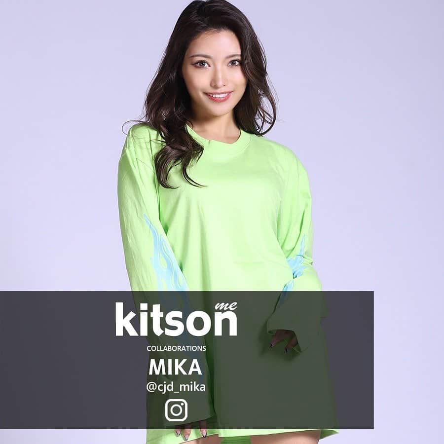 MIKAさんのインスタグラム写真 - (MIKAInstagram)「【 Kitson me ✖︎ MikaT 】  本日よりコラボアイテム予約START & デザイン公開になりました❤️‍🔥❤️‍🔥  プルオーバーパーカーとロンT 各5色展開💣 ユニセックスでS 〜 XXLサイズまであります🚻🔥  私はもちろん全コンプなので☺︎ お揃いで着てもらえたらとっても嬉しいです💋 イベントにも着て来てくれるかしら…🙈💭 と想いながら描いたよ✍🏻✨✨  心を込めて細部までこだわったので、色々なところに私の面影を感じてもらえるはず🤣🍑🍦💕👑👙  ⚠️完全受注生産の為、再販はありません⚠️ お見逃しなく‼️  🔵受注販売期間 12/13(月)17:00 〜 1/25(火)23:59 まで  プロフィールのリンクから飛んでね😘🔍 https://www.kitson-me.jp/SHOP/319299/361782/list.html  @kitson_me #collaboration #cyberjapan #cyberjapandancers #サイバージャパン #サイバージャパンダンサーズ」12月13日 18時50分 - cjd_mika