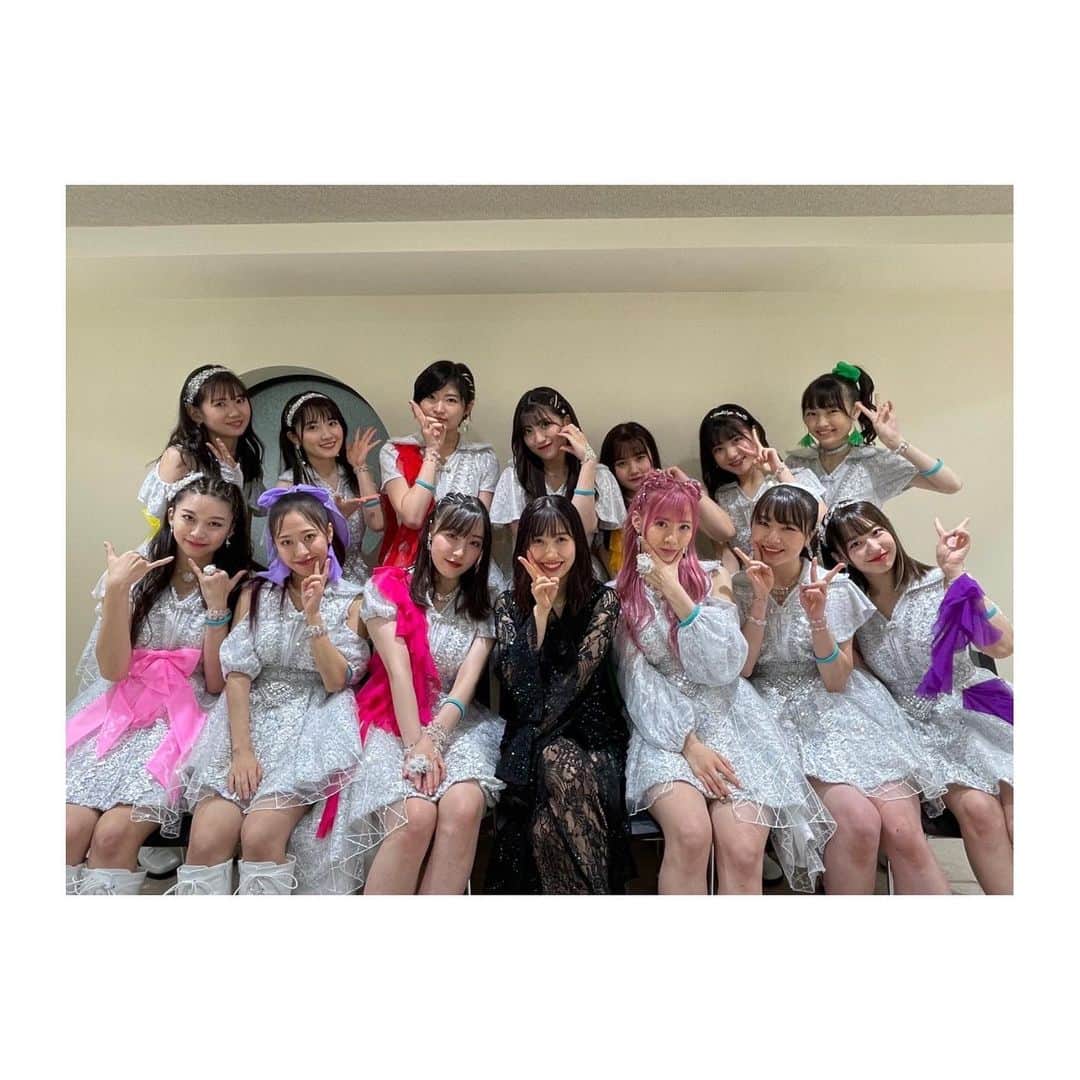 加賀楓のインスタグラム：「武道館ライブ、無事終了！！  武道館に来て下さった方々 ライブビューイングを見て下さった方々 生配信を見て下さった方々 本当にありがとうございました！！  2年ぶりの単独ライブ、 最高に楽しかったです！！！  これからのモーニング娘。も よろしくお願いします^ ^  #モーニング娘21 #morningmusume21 #加賀楓 #武道館 #ライブ #ありがとう」