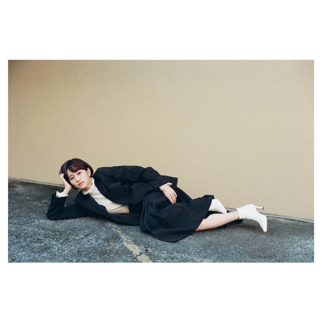 前田敦子のインスタグラム：「. @maeda_atsuko_no_tsukiduki  @naotadachi   ✌️」