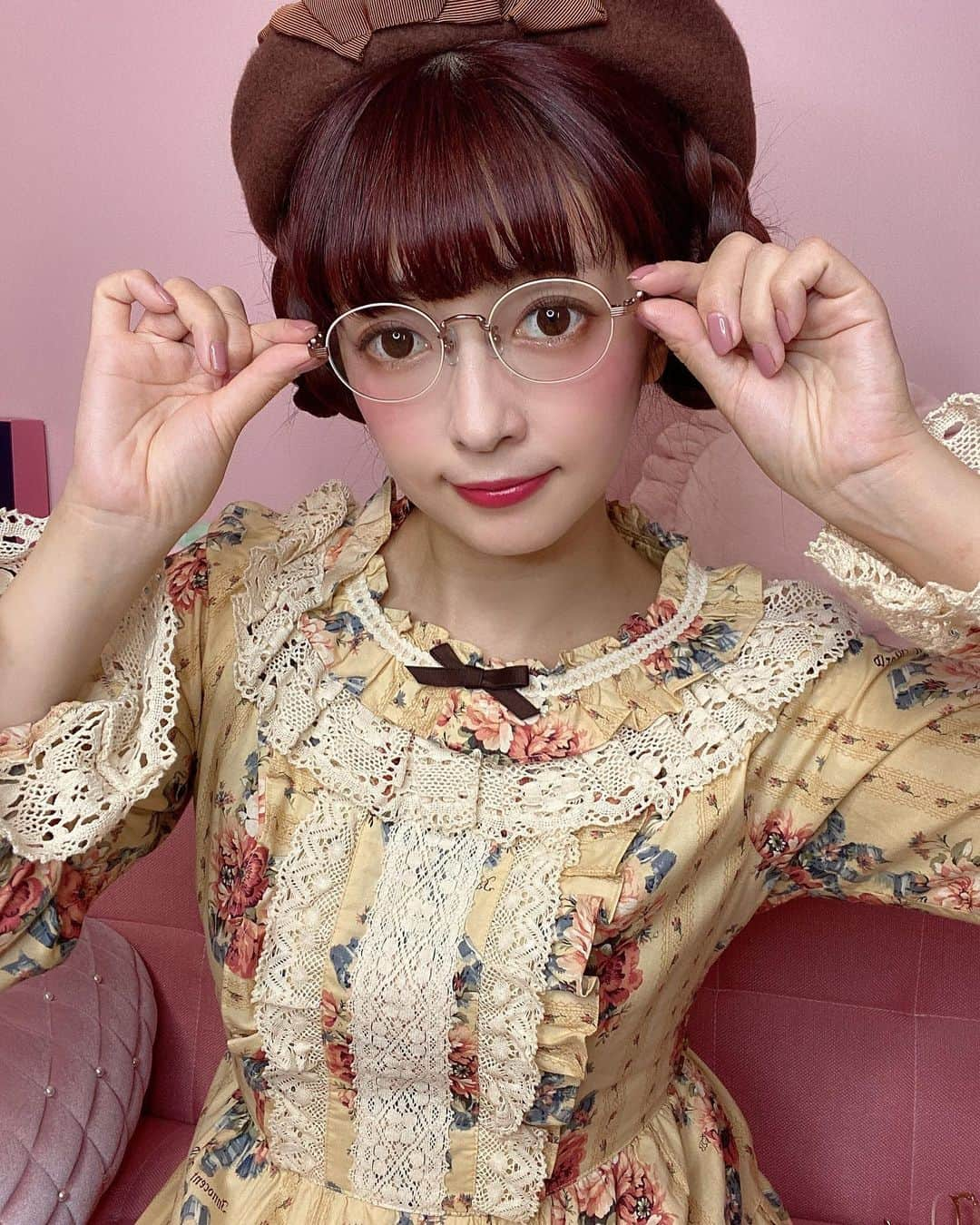 青木美沙子さんのインスタグラム写真 - (青木美沙子Instagram)「美沙子プロデュースのメガネ👓 ロリータファッションにも合うようにデザインしました♪ クリスマスプレゼント🎁にもオススメ🎁 #メガネ横丁」12月14日 0時27分 - misakoaoki