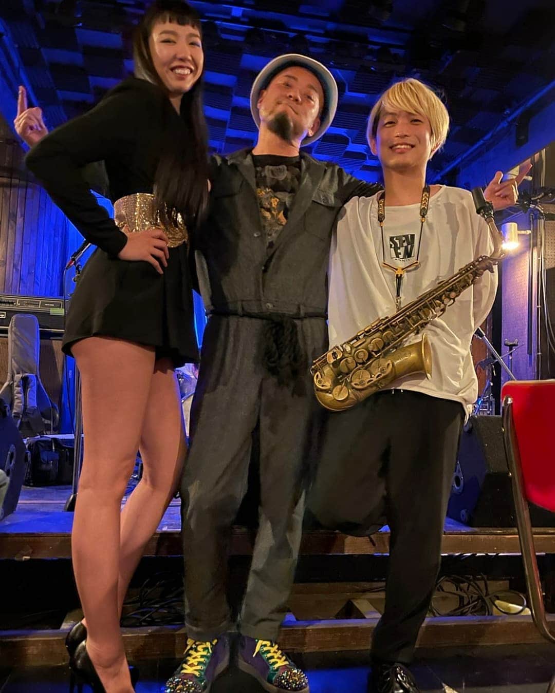 矢野沙織のインスタグラム：「本日は辻本美博さん @tsuujiimot のお誘いで元晴さん @motoharufukada のセッションへ伺いました。  たくさんの笑顔と再開と世情。 かわらないものを何かに例えて。 それでもやめられない音楽。 共通の言語。  元晴さん、ありがとうございました。」