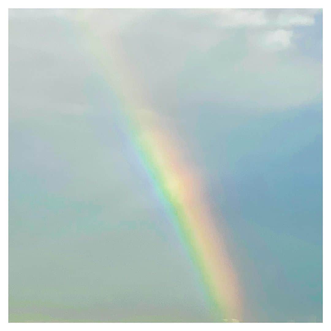さだまさしさんのインスタグラム写真 - (さだまさしInstagram)「虹を発見🌈 寒くても虹は頑張っている。 . #虹 #さだまさし #sadamasashi」12月14日 15時22分 - sada_masashi