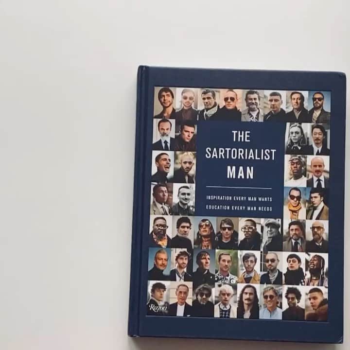 スコット・シューマンのインスタグラム：「Don’t forget the Sartorialists in your life this Holiday Season!! My latest book The Sartorialist MAN is (obviously) full of great images but also offers detailed illustrations (thanks  @jennymwalton ) providing insight into fit, dressing your body type, sustainability and maintenance of your wardrobe! I’ve also done a lot more writing in this book on all types of fashion related issues facing today’s modern man. This book is a great gift that keeps on giving !! Click the link in bio for more information!」