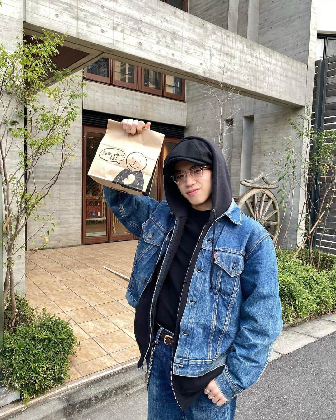 森愁斗さんのインスタグラム写真 - (森愁斗Instagram)「tacos!🌮  最近のお気に入り 60年代のLevi's BIG E denim jacket」12月14日 15時35分 - shoot_mori_official