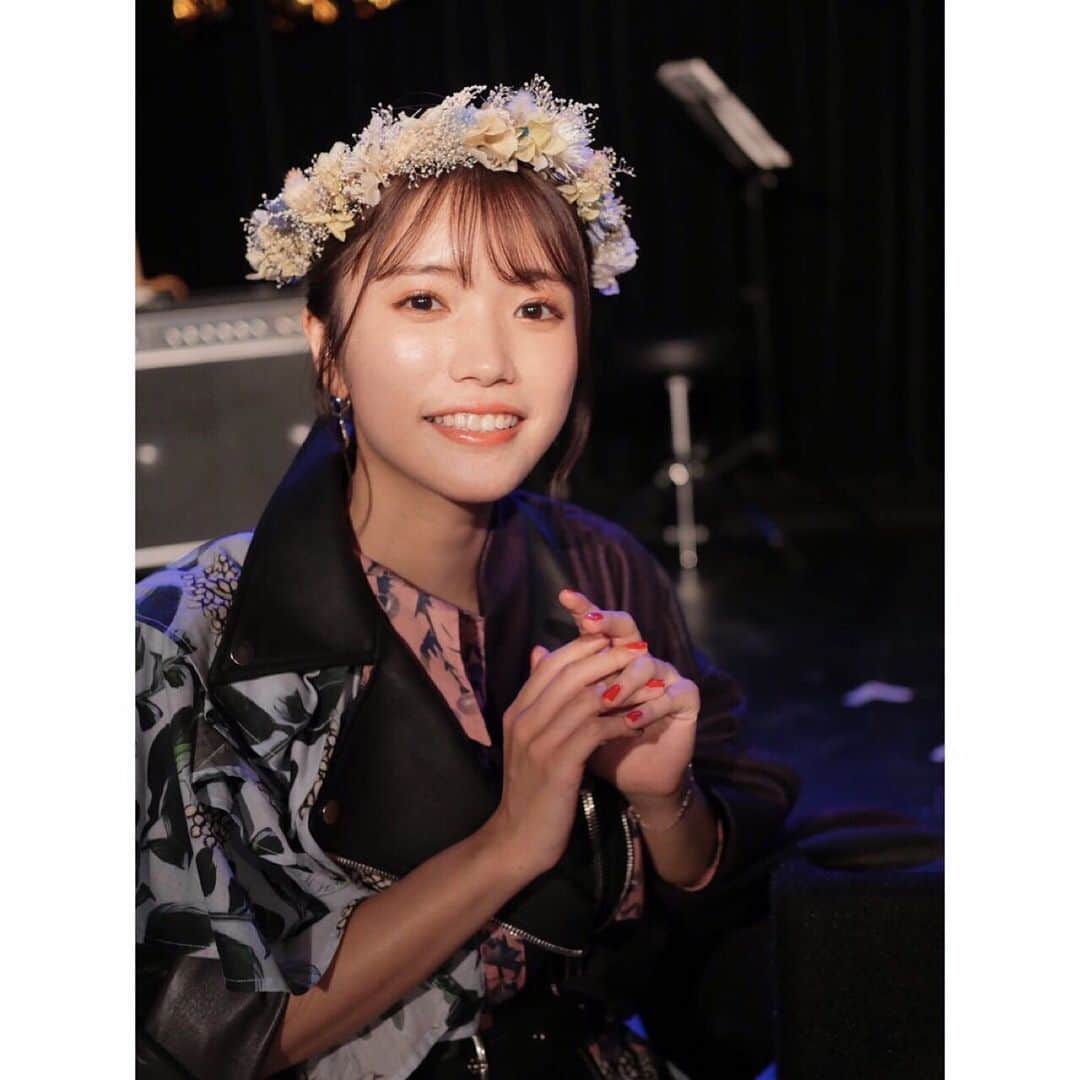 美山加恋のインスタグラム：「バースデーイベント2着目 こちらもお気に入りです☺️  花の冠は以前お世話になった @yui_creative  さんがサプライズでご用意してくださいました☺︎」
