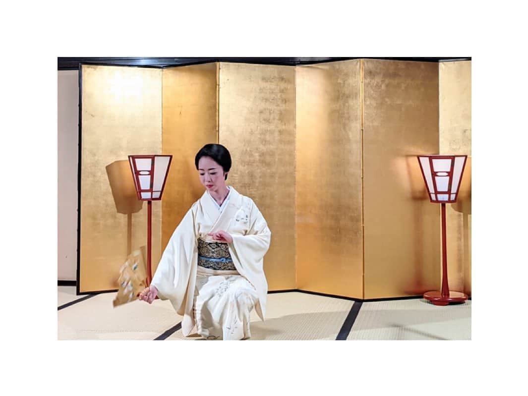 川村亜紀さんのインスタグラム写真 - (川村亜紀Instagram)「祇園甲部の芸妓さん 小扇ちゃんに「寿」の舞をご披露いただきました。 どの一瞬を切り取っても絵になります。 小扇ちゃんは今秋に舞妓さんを同時期にお二人引かれました。 小扇ちゃんと妹さん舞妓さんのお姿をこれから見られるのも楽しみです。  #gion #gionkoubu #kyotoattraction #beatifultradition #kyoto  #giongeiko #geiko #kosen #hiroshimaya  #kyomai  #japanesetradition #importanttraditions  #日本の伝統 #日本の美 #守るべきもの  #京都 #祇園 #祇園甲部 #祇園甲部芸妓 さん #祇園芸妓 さん #小扇 ちゃん #廣島屋 さん #井上流 #井上流京舞 #長唄 #寿」12月14日 19時32分 - _aki1015_