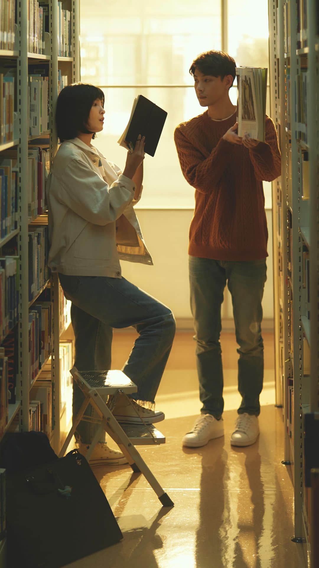 吳子霏（Ellen Wu）のインスタグラム：「⁡ 新作品電影《一杯熱奶茶的等待》 12/24即將上映！ 準備了一些小禮物 回饋給一直支持我的大家🙇🏻‍♀️ ⁡ 👇🏻活動辦法👇🏻 只要完成以下3個步驟 就可以抽「原著小說一本以及電影票兩張」呦 ⁡ ❶ 標記2位朋友 ❷ 留言「一起去電影院看一杯熱奶茶的等待」 ❸ 將此篇貼文分享至限時動態（需滿24小時） ⁡ 活動期間：即日起至12/17 晚上10點 抽獎時間：12/17 晚上10點抽出5位得獎者公佈在本貼文留言處喔 ⁡ @waitingformycupoftea #一杯熱奶茶的等待」