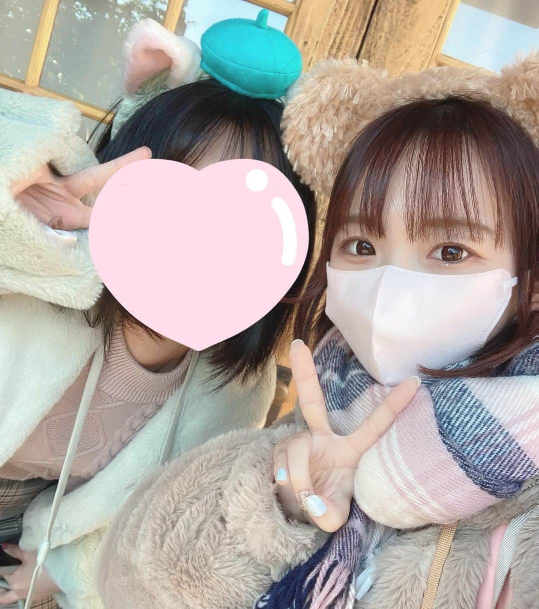 音井結衣さんのインスタグラム写真 - (音井結衣Instagram)「♡Tokyo Disney Sea♡ part1  ダッフィーコーデ🧸 大親友ちゃんが大絶賛の写真が一枚目です(笑)いっぱい褒めてくれた♡ ♡★♡ﾟ･*:.｡ ｡.:*･ﾟ♡★♡ﾟ･*:.｡ ｡.:*･ﾟ♡★♡ﾟ･*:.｡ ｡.:*･ﾟ♡★♡ﾟ  #disneysea  #disney  #disneygram  #tokyodisneysea  #duffy  #ダッフィーコーデ  #冬コーデ  #winter  #ootd  #instagood  #instadaily  #tiktok  #tiktokers  #japanesegirl  #kawaiigirl  #uwu  #japan  #てぃっくとっく  #ディズニーシー  #ディズニーコーデ  #ミッキー  #instagood  #fyp  #followｍe  #自然光  #cosplay  #likeforlikes  #insta  #smile  #fun」12月14日 20時06分 - otoi_yui_19