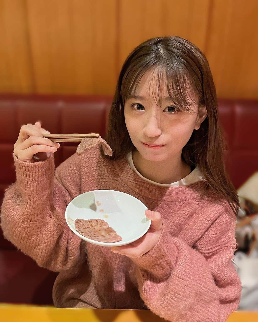 上西怜さんのインスタグラム写真 - (上西怜Instagram)「⠀ お姉ちゃんに連れてって もらった〜🍖☺️ ⠀ ⠀ ⠀ #焼肉 #やきにく #お肉」12月14日 21時25分 - jonishi_rei