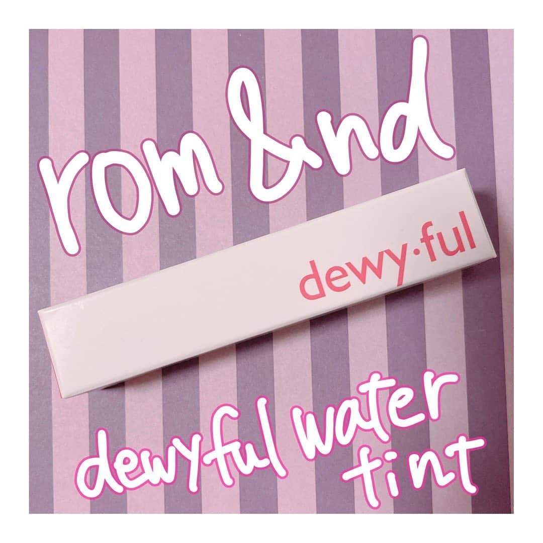 三澤紗千香のインスタグラム：「. ⁡ ⁡ #さちかコスメ ⁡ rom&nd (@romand_jp )の #dewfulwatertint の 05 taffy です🥳 ⁡ メイクさんに使ってもらったときに 色も香りも使い心地も良くて、 自分でも買いました！  #ブルベ夏 の方におすすめ♡ ⁡  💄 ⁡  #SachikaCosme  rom&nd (@romand_jp ) #dewfulwatertint 05 taffy 🥳  The color, scent, and comfort of this lipstick were so great when I had a makeup artist use it on me that I bought it!  ⁡ #三澤紗千香 #misawasachika #三泽纱千香 #미사와사치카 #voiceactress #voiceactor #女性声優 #声優 #cosmetics #lipstick #liptint」