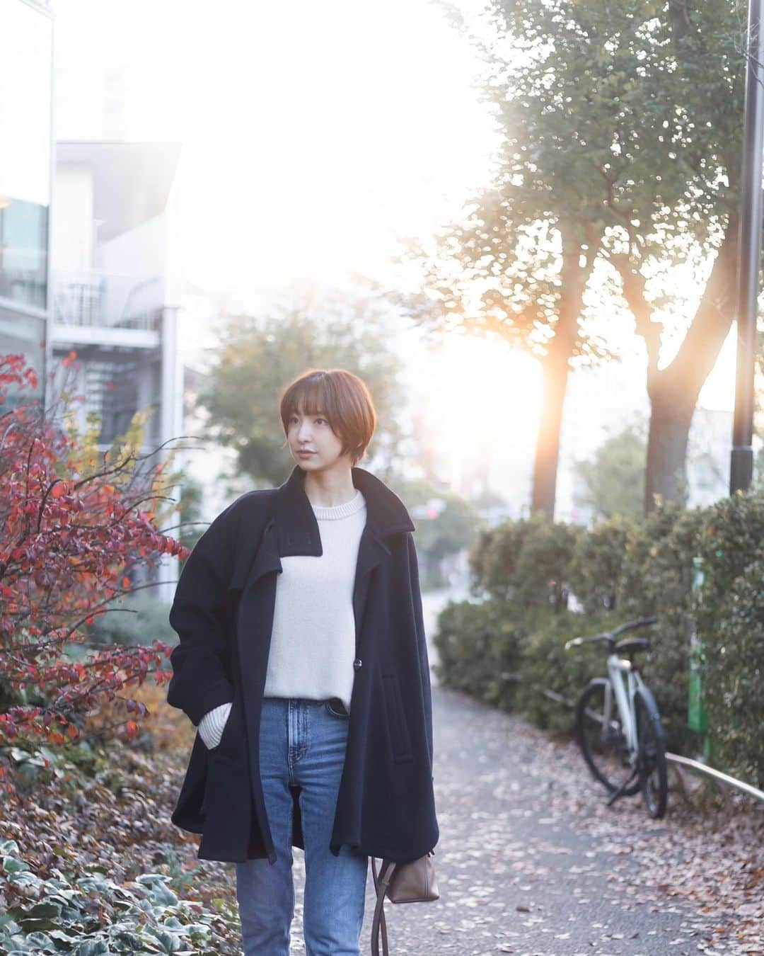 篠田麻里子さんのインスタグラム写真 - (篠田麻里子Instagram)「☀️急に寒くなったと思ったらまた暖かくなる？らしい😂 #ootd #大人コーデ#marikoday」12月14日 22時33分 - shinodamariko3
