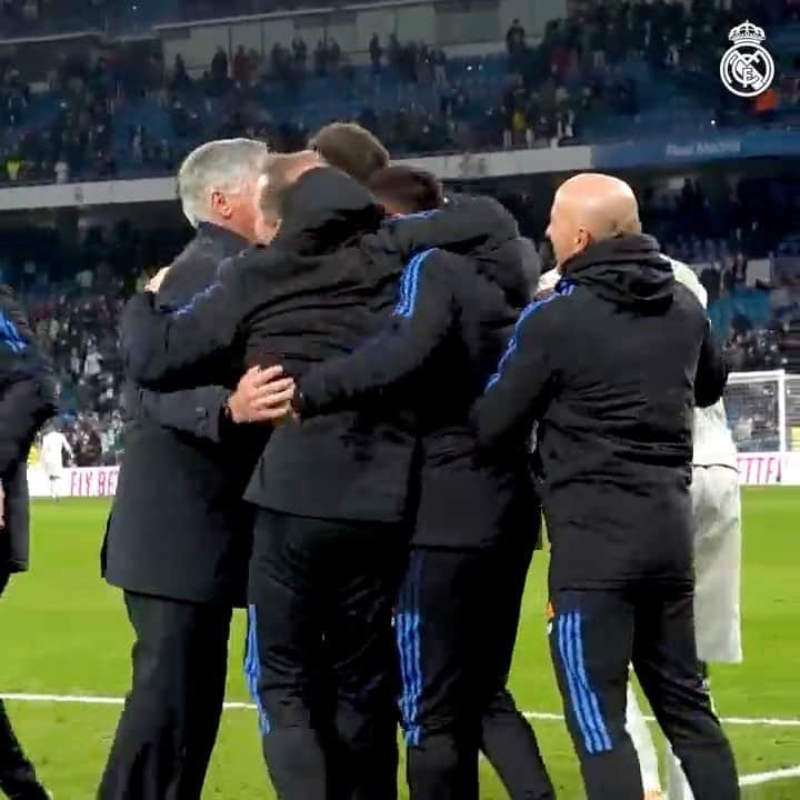 カルロ・アンチェロッティのインスタグラム：「#team #halamadrid」