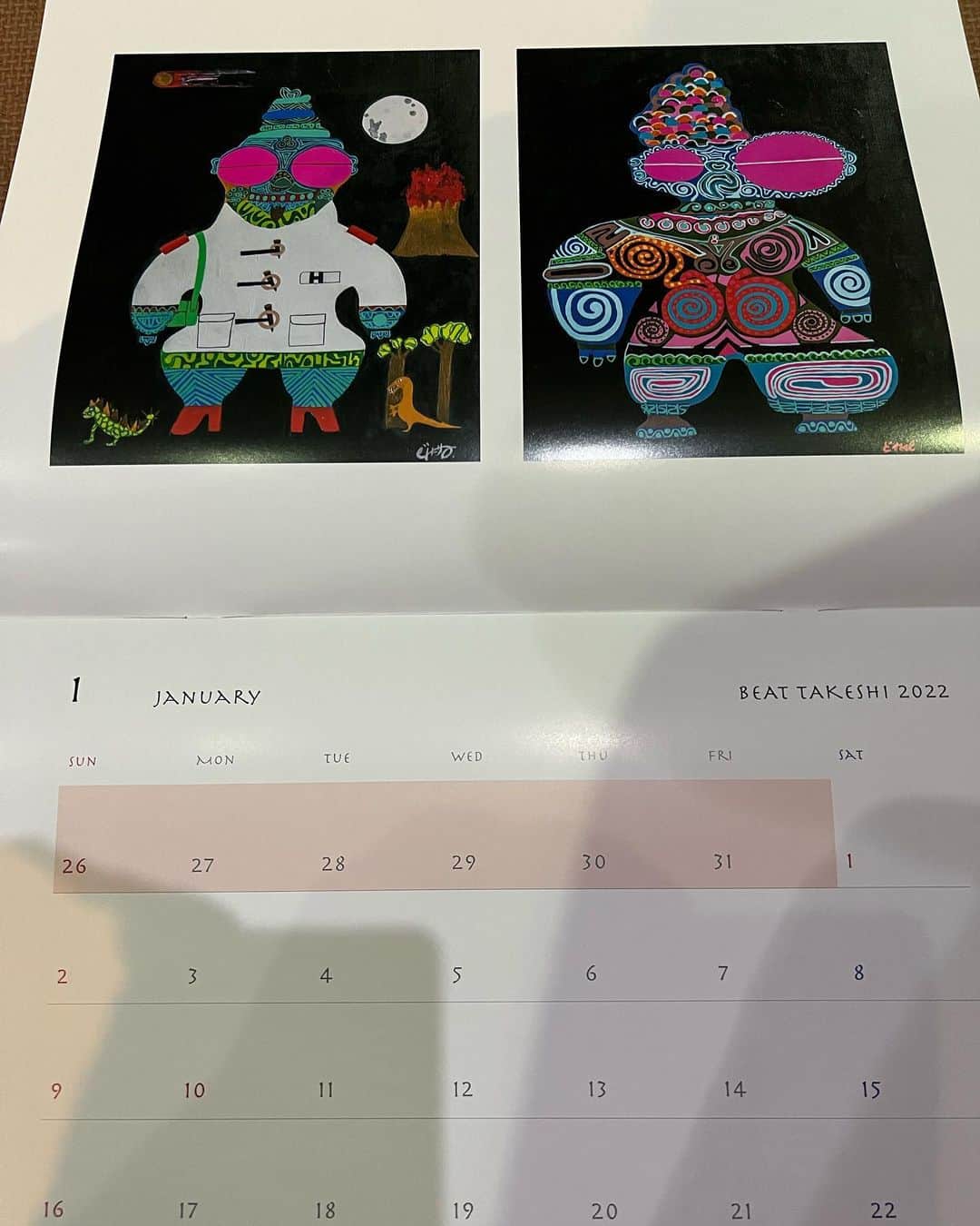 岸本加世子さんのインスタグラム写真 - (岸本加世子Instagram)「愛する北野監督から来年のカレンダーと手ぬぐいを頂きました。嬉しいです。宝物！」12月14日 22時59分 - kayokokishimoto