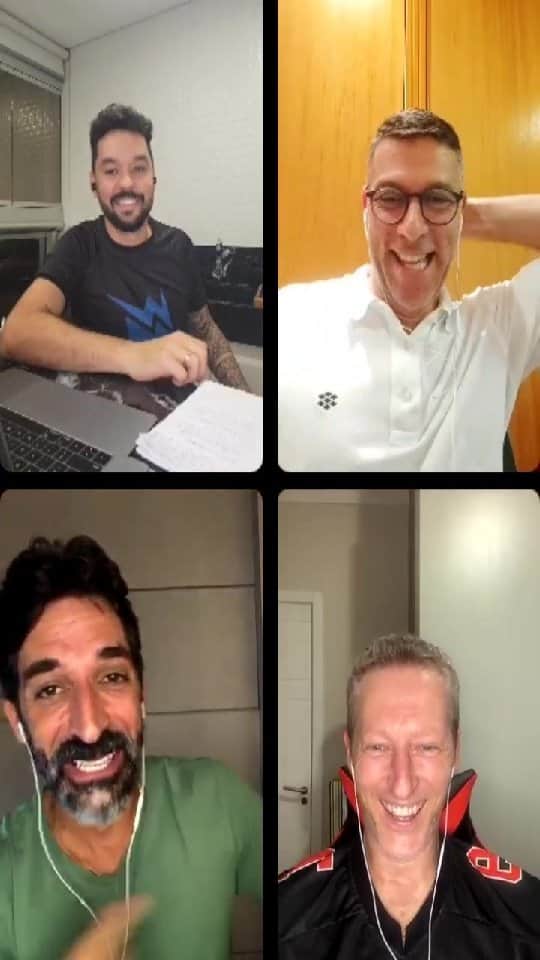 ウィリアム・アルジョナのインスタグラム：「Filipe (tirireis) técnico tetracampeão do mundo」