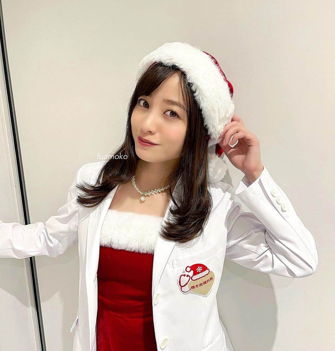 女優ファンアカウントのインスタグラム：「🎅🏻」