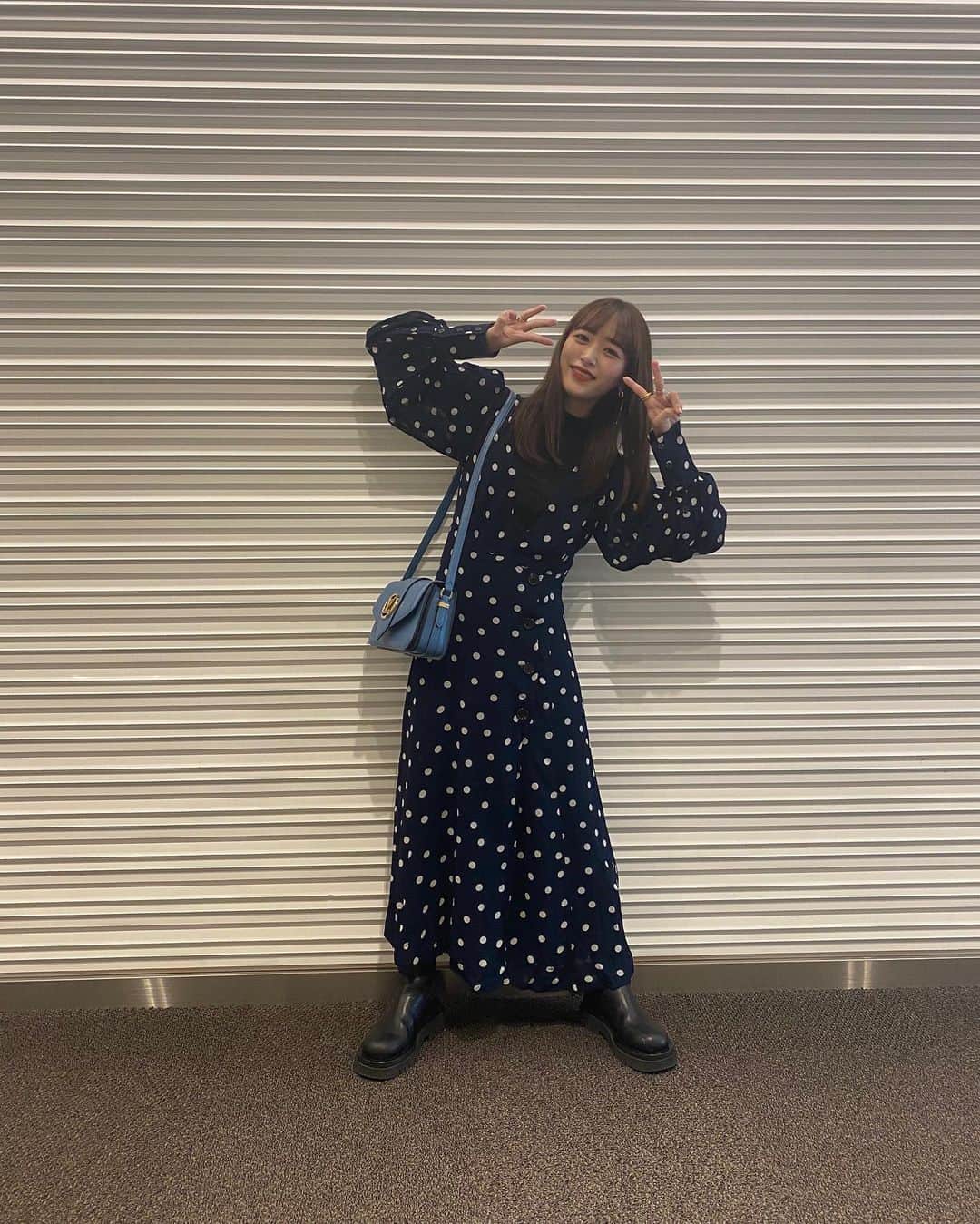 近藤千尋のインスタグラム：「ハッピーバースデートゥーミー❤️笑 皆さん、朝からTwitterやコメントで 沢山沢山ありがとうございます🎂🤍  32歳も感謝を忘れずに、 沢山笑って過ごしたいと思います🥰✨  そんな今日も楽しくお仕事が出来て ありがたや〜☺️🤍」