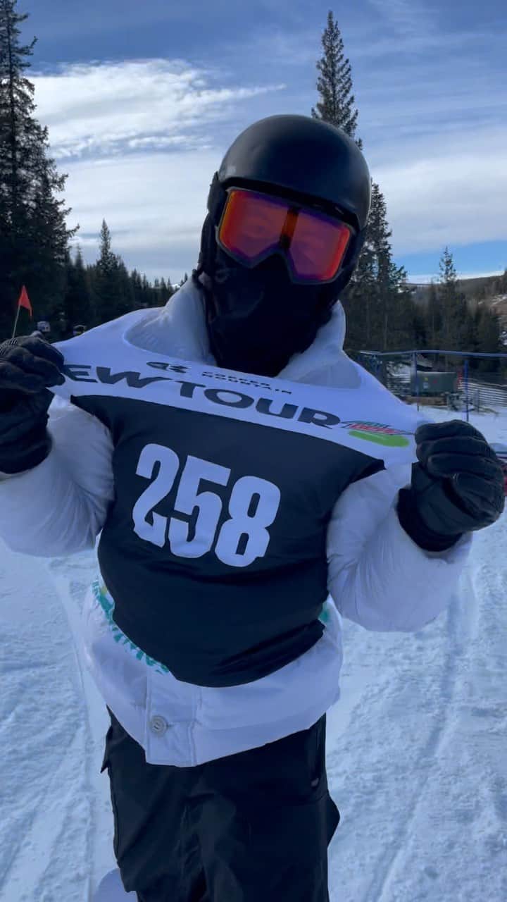 ショーン・ホワイトのインスタグラム：「Little course preview @dewtour  🎥 @jjthomas_」