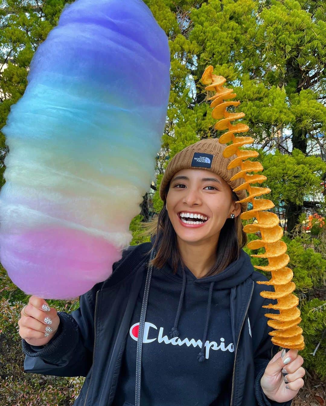 佐野千晃のインスタグラム：「⁡ え？食いしん坊じゃないよ？笑 ⁡ 美味しいものが好きなだけだよ？笑 ⁡ #natural #healthy #good #gilrs #gilr #cool #cute #ooted #selfie #self #face #スポーツ女子 #スポーツ #笑顔 #ひまわり#食いしん坊 #食べ物 #大好き」