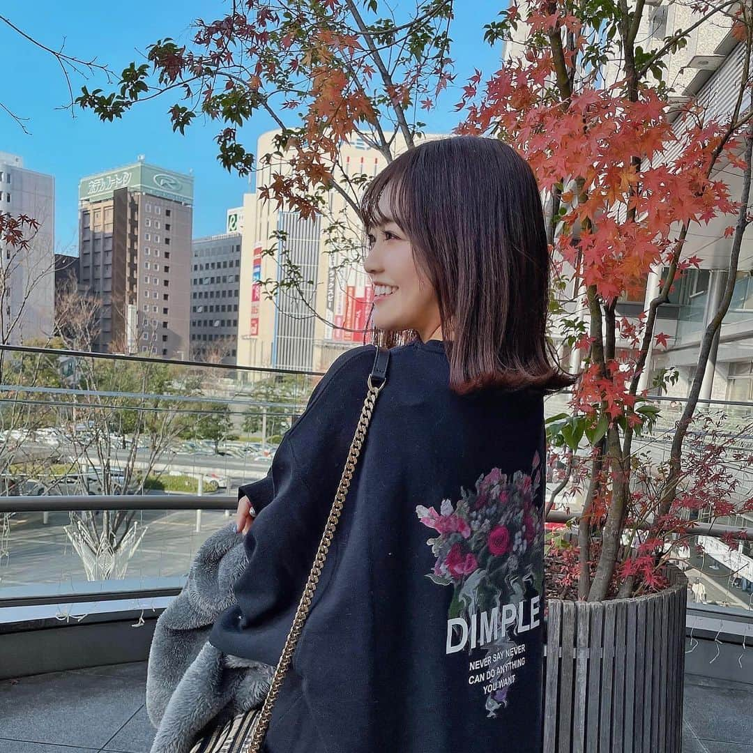 本村碧唯さんのインスタグラム写真 - (本村碧唯Instagram)「💐🤍 dimpleのトレーナー届いた〜😮 形可愛すぎて大天才！！」12月15日 20時30分 - aoi0531.m