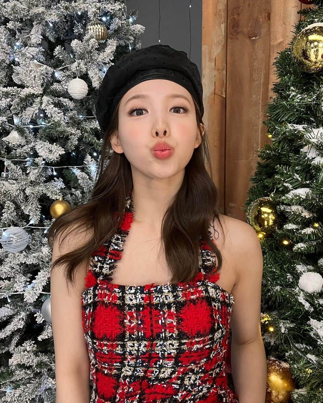 TWICEさんのインスタグラム写真 - (TWICEInstagram)「wonderful day聴きましたか？❄️❄️ 12月にいっぱい聞いてね！🎄🎄」12月15日 23時45分 - twicetagram