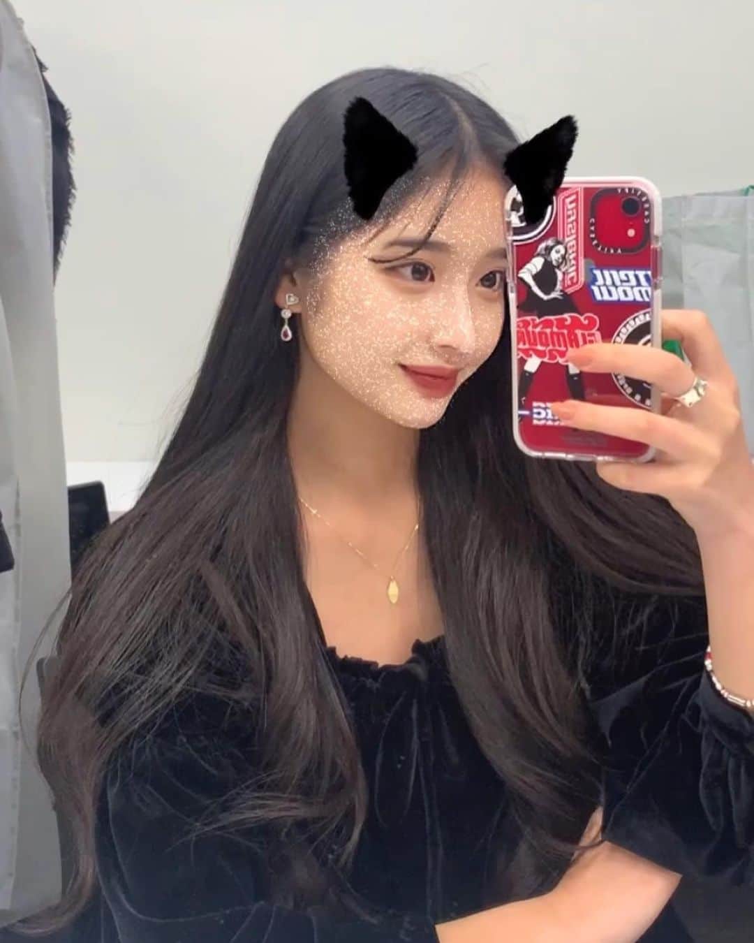 天翔天音のインスタグラム：「‪𓂃𓈒  いつも応援して下さる皆様！！🤍  この度なんと、、 「FUJIOKA FAMILY official Fanclub」 が開設になりました〜！  これから、FCでは新しいコンテンツや歌だったり、トーク、オフショなど新しい姿の私達を発信していきます❕☺︎  是非チェックして下さると嬉しいです♡  https://www.fujioka-family.com  #藤岡ファミリーファンクラブ #天翔天音 #amanetensho #05 #fjk #jk1 #ootd #fanclub #asiangirls #teen #韓国 #インスタエフェクト #instaeffects」