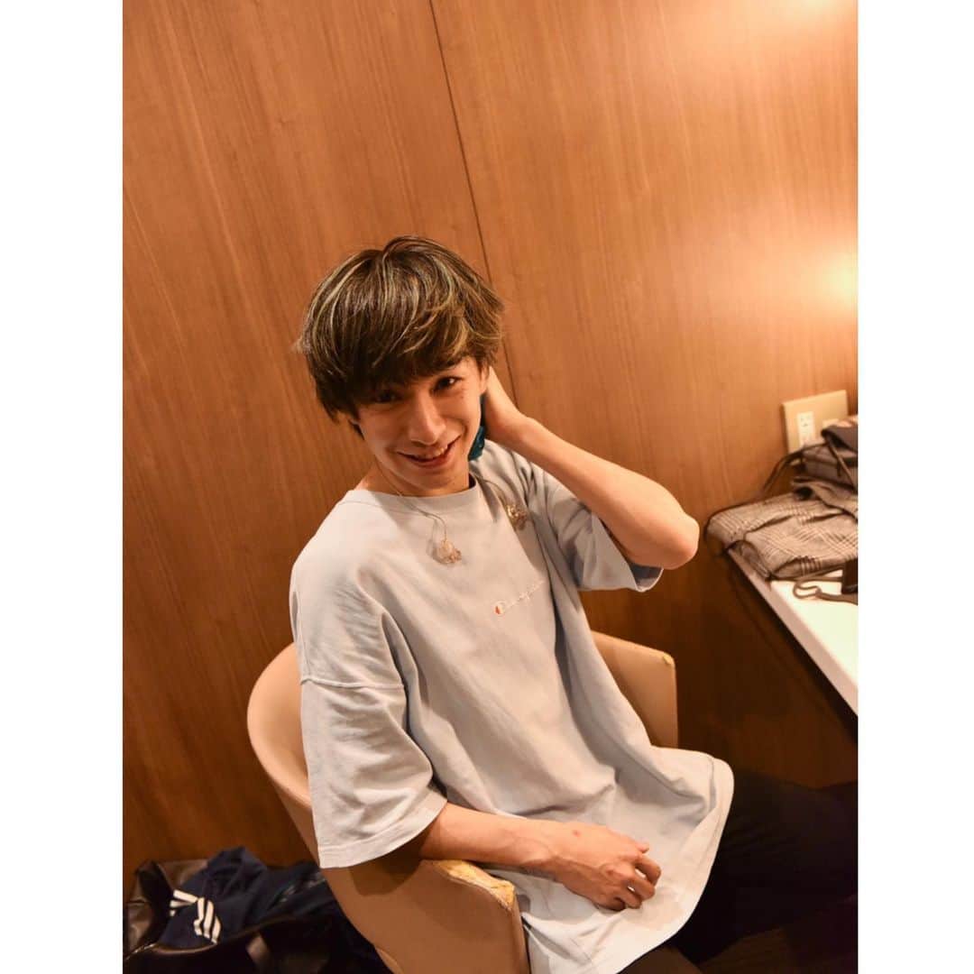椎木知仁のインスタグラム：「フラッシュホームランツアー最終日です。一本一本すごく集中して挑戦してきました。各地でもらった拍手や音にしないでくれた声援、経験や反省も全部引き連れて、最後底力出してきます！いつも応援してくれてありがとうー。優しい感想受け取ってます。ツアー終わったら写真とかブログとか更新するからみて（多分）」