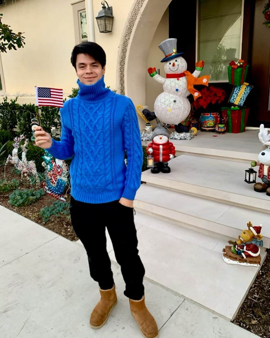 ヤロスラフ・パニオットさんのインスタグラム写真 - (ヤロスラフ・パニオットInstagram)「GOALS:  In 2015 I set out on a journey to become a citizen of the United States, my home for the last 10 years. I have a successfully completed that process and I am happy to say I am a U.S. Citizen! 🇺🇸 🇺🇸 🇺🇸🇺🇸🇺🇸🇺🇸🇺🇸🇺🇸🇺🇸🇺🇸  I look forward to pursuing my goals as a TEAM USA skater, and I am so honored to represent the United States of America in my pursuit to return to the Olympics as a proud AMERICAN!  See you on the ice!!」12月16日 13時30分 - yaro_paniot