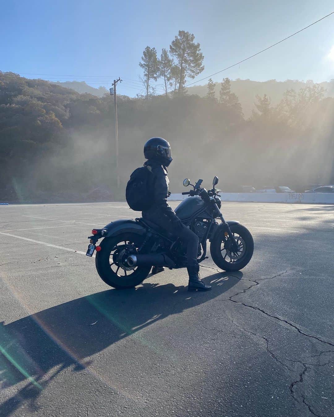 ブレッヒェ・ハイネンのインスタグラム：「🖤 🏍 🖤」