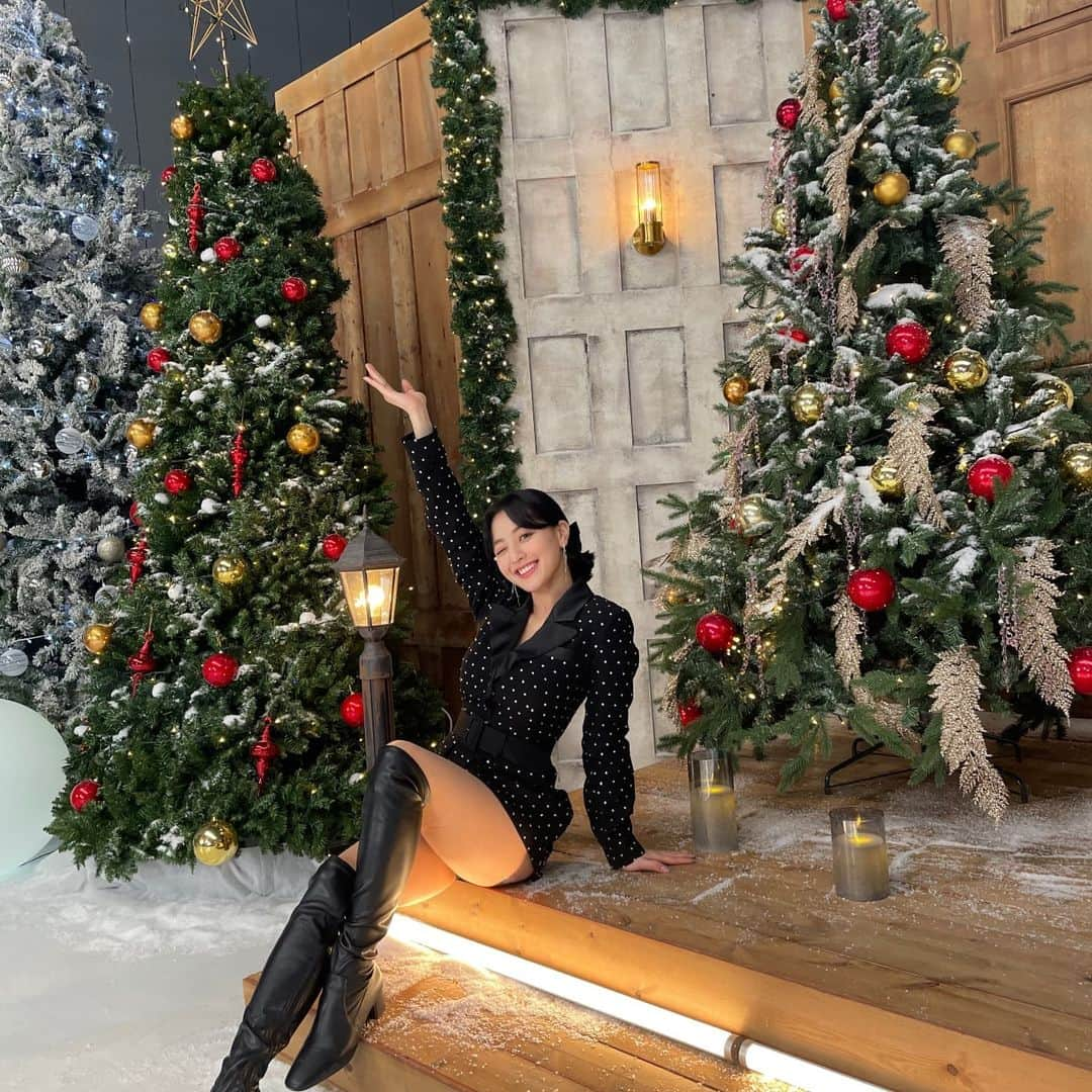 TWICEさんのインスタグラム写真 - (TWICEInstagram)「wonderful day🎄」12月16日 15時23分 - twicetagram