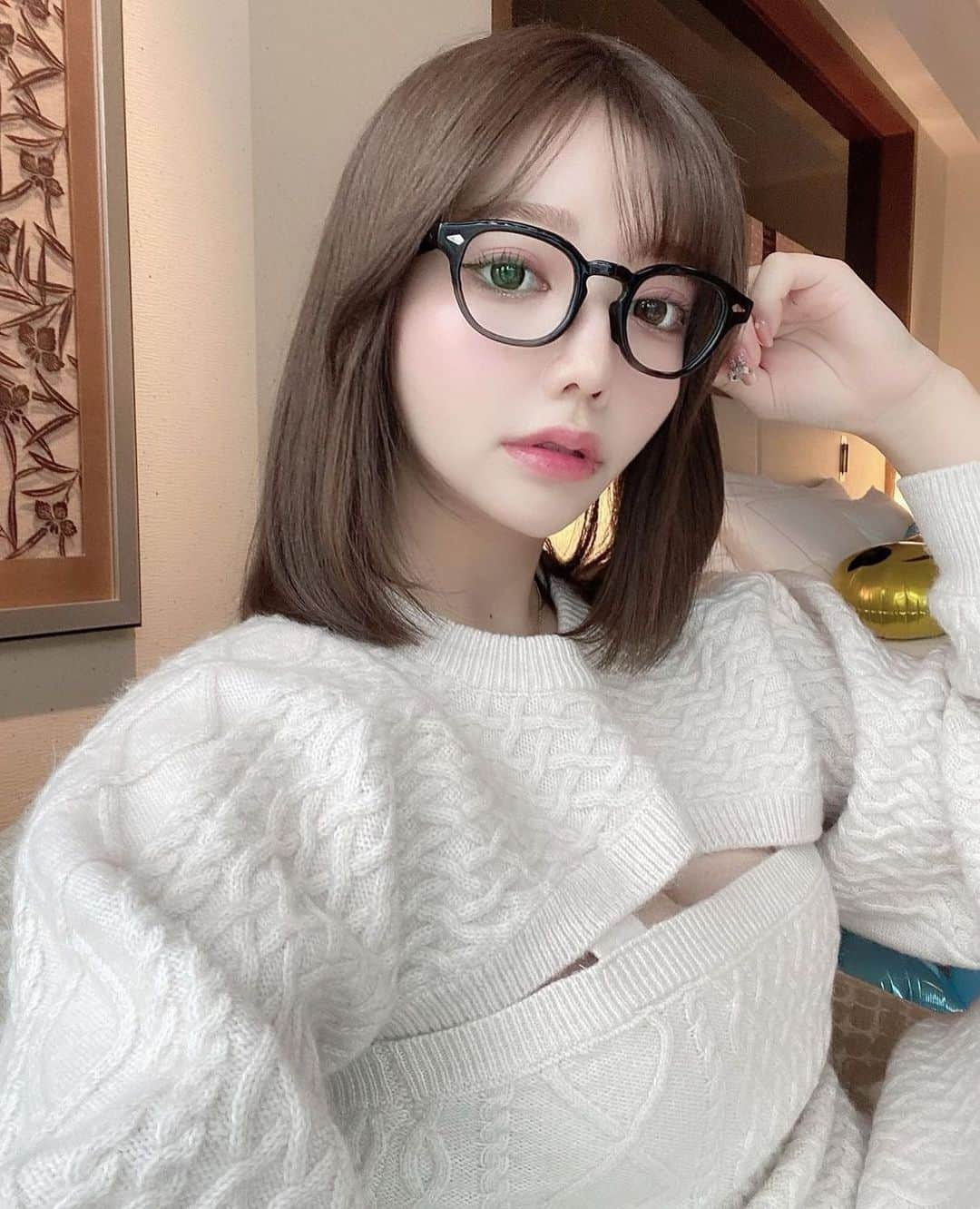 美女美容事情さんのインスタグラム写真 - (美女美容事情Instagram)「《メガネ美女👓💖》⁠⠀ *⠀⠀⠀⠀⠀⠀⁠⠀⁠⠀⁠⠀⁠⠀⁠⠀ 今回ご紹介させて頂きますのは!!👀❤️⁠⠀⁠⠀⁠⠀⁠⠀⁠⠀ 𝘺𝘶𝘶𝘢さん<@u__a25> の素敵なお写真📸⠀⁠⠀⁠⠀⁠⠀ *⠀⁠⠀ 美白で輝いてますね😍✨⠀ 色気もあり美しいですね🧡⠀ *⠀⁠⠀⁠⠀⁠⠀⁠⠀⁠⠀ 𝘺𝘶𝘶𝘢さん<@u__a25> 素敵な投稿をありがとうございました☺️📸✨⠀⁠⠀ 𝘺𝘶𝘶𝘢さんのアカウントには他にも素晴らしい投稿が沢山ありますので是非覗いてみてくださいね💁‍♀️💙⁠ ⁠⠀ ⠀⠀⁠⠀⁠⠀⁠⠀⁠⠀ △▼△▼△▼△▼△▼△▼△▼△▼△▼ ⁠⠀⁠⠀⁠⠀⁠⠀ ❤️🧡💛「ビジョビ (美女美容事情)」💚💙💜⠀⠀⠀⠀⠀⠀⠀⠀⠀⠀⠀⠀⠀⠀⁠⠀⁠⠀⁠⠀⁠⠀⁠⠀⁠⠀ 👇掲載ご希望の方は👇⠀⠀⠀⠀⠀⠀⠀⠀⠀⠀⠀⠀⠀⠀⠀⁠⠀⁠⠀⁠⠀⁠⠀⁠⠀⁠⠀ @b_b_j.jタグ付けと🖤 #ビジョビ ⁠⠀⁠⠀ 🖤タグ付けお願いします⠀⠀⠀⠀⠀⠀⠀⠀⠀⠀⠀⠀⠀⠀⠀⁠⠀⁠⠀⁠⠀⁠⠀⁠⠀⁠⠀ △▼△▼△▼△▼△▼△▼△▼△▼△▼ ⁠⠀⁠⠀ #美女#美人#美肌#美白⠀ #メガネ女子#メガネ美人⠀ #インスタ美女#インスタ美人」12月16日 17時01分 - b_b_j.j