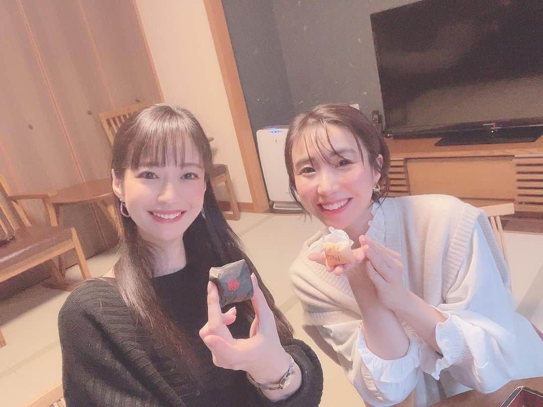 吉山りささんのインスタグラム写真 - (吉山りさInstagram)「♨️  さて どこでしょう〜👯‍♀️💋  さおちゃんと初女子旅💓  @hotelokada   #ホテルおかだ  #箱根旅行  #箱根湯本  #hakone  #hotelokada  #女子旅  #女子旅行   #吉山りさ #モデル  #フリーランスモデル #フリーモデル   #美容 #model #Japanese  #温泉 #温泉ソムリエ #お風呂 #温泉モデル #温泉女子 #hotsprings #bañarse #모델 #pr #インフルエンサー #onsen #出張撮影 #ガールズトーク #インフルエンサー #温泉付き客室  #露天風呂付き客室」12月16日 17時06分 - oreorerisa