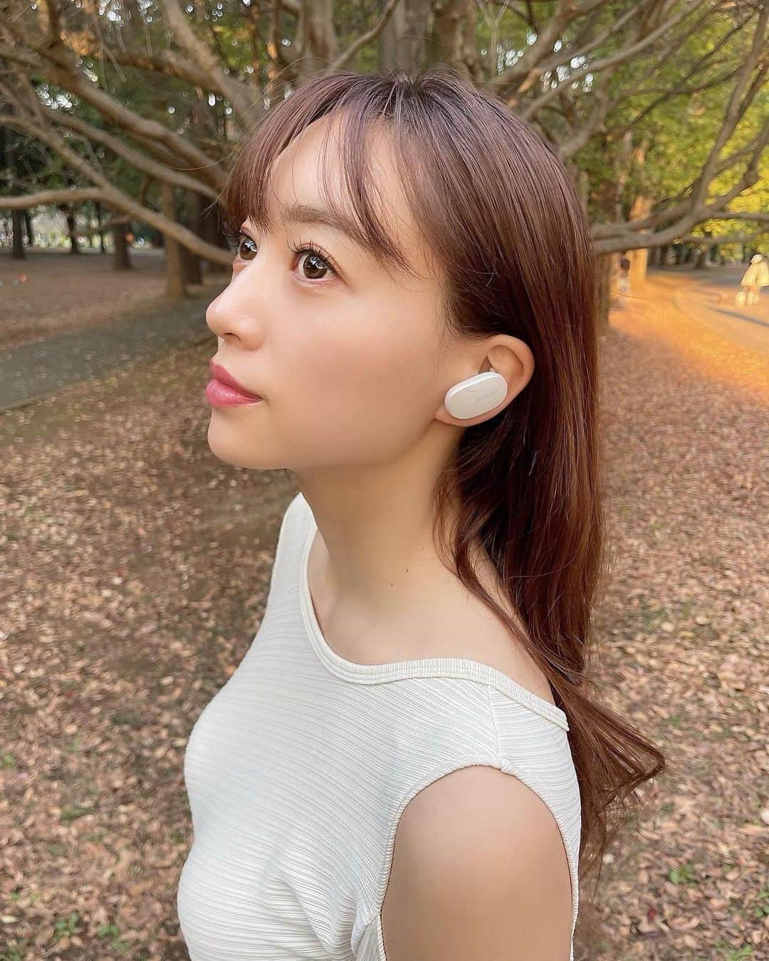 唯可（yuika）さんのインスタグラム写真 - (唯可（yuika）Instagram)「ここ最近よく使っている Bose QuietComfort® Earbuds🎧  ワイヤレスイヤホン世界最高レベルノイズキャンセリング と言われてて、これをつけてると本当に 音楽の世界に入り込めてる感覚☺️✨  しかも自分だけじゃなくて電話している相手にも不要なノイズをフィルタリング してくれるから外にいる時も歩きながらでも 相手に自分だけの声をクリアにお届けできるの🥰 汗や雨にも強い防滴仕様 (IPX4)なのも嬉しい☔️  @bose   #BoseEarbuds #RuleTheQuiet #BoseAmbassador #ボーズ #ワイヤレスイヤホン #イヤホン #アクセサリー #おしゃれ#pr#PaidpartnershipwithBose」12月16日 17時14分 - yu.i.k.a