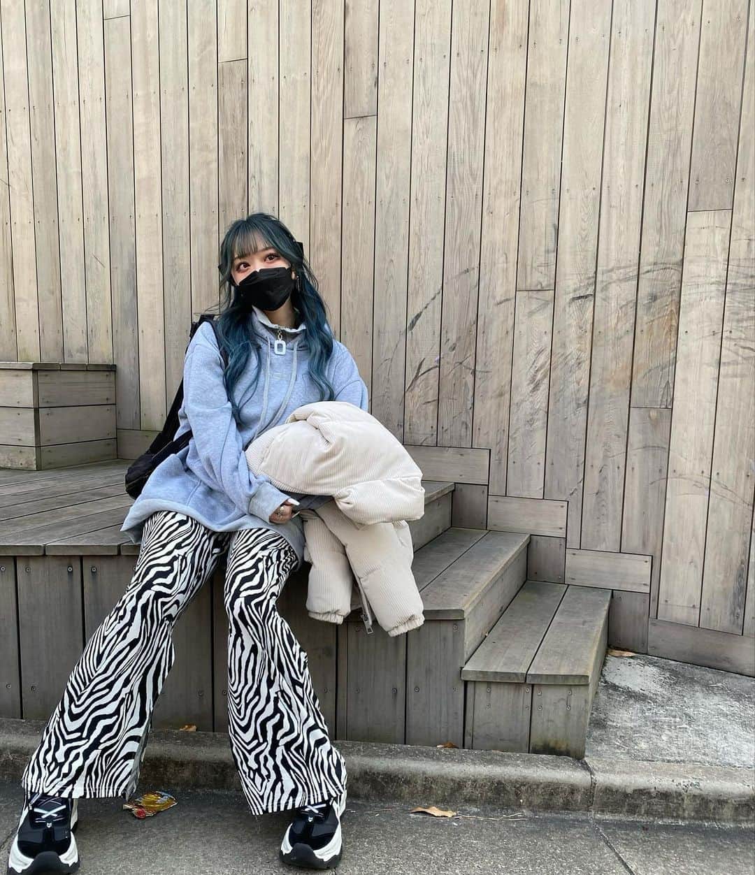 おもてちゃんのインスタグラム：「でかリボンちゃんでちゅわ🍺」
