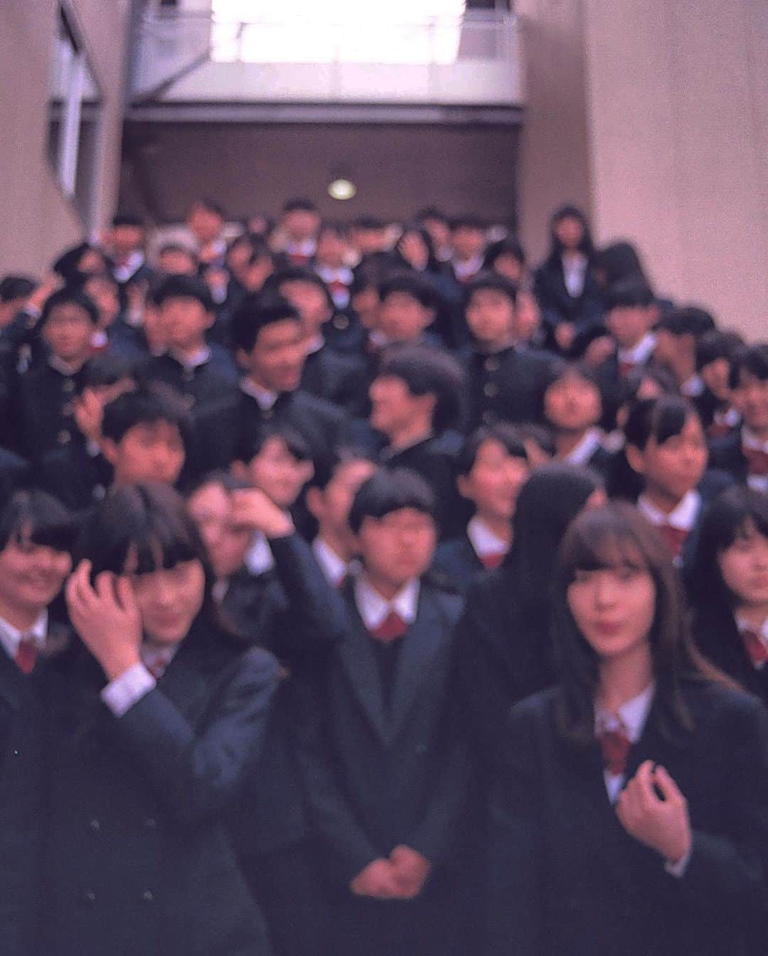 枝優花のインスタグラム：「監督をした映画「少女邂逅」がAmazonUS(UKでも視聴可能)にて配信が始まりました。  とても嬉しい。どんどん遠くへ生きていく、たくさんの方々に受け入れていただける作品になって...これまでにこの作品を愛してくださった方々のおかげです。本当に感謝しています。  数年前の苦しかった自分、いや..ずっと昔のさみしかった自分に教えてあげたい。 とにかくたくさん...ありがとうございます。是非とも、観てください🌛  The movies I directed are now available on Amazon US and Amazon UK.  I would be very happy if you could watch this movie this winter🌛❄️」
