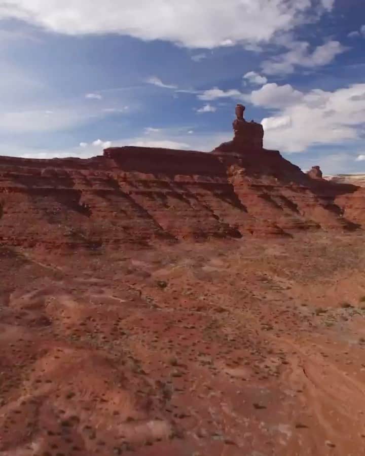 トミー・コールドウェルのインスタグラム：「@protectbearsears is on a mission to bring healing to people and the earth. That’s why we’re partnering with UDB and CLIF athlete and pro climber @TommyCaldwell to amplify the voices of indigenous communities and help educate the public on the culture and land we care so deeply about. #BearsEarsHeals #StandWithBearsEars」