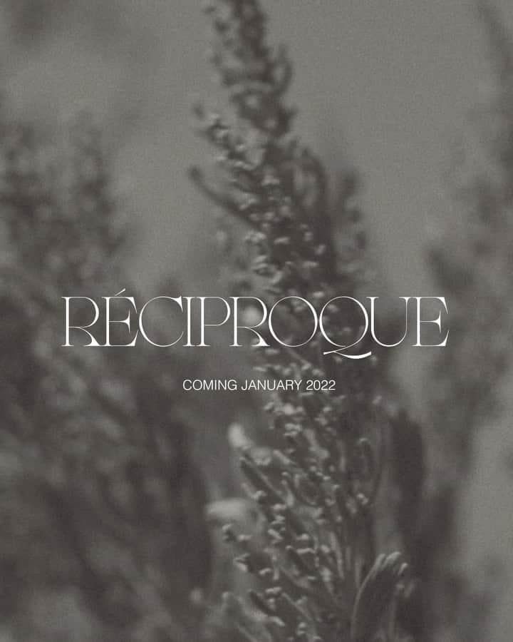 JanessaLeoneのインスタグラム：「COMING JANUARY 2022 ___ RÉCIPROQUE | #janessaleone」