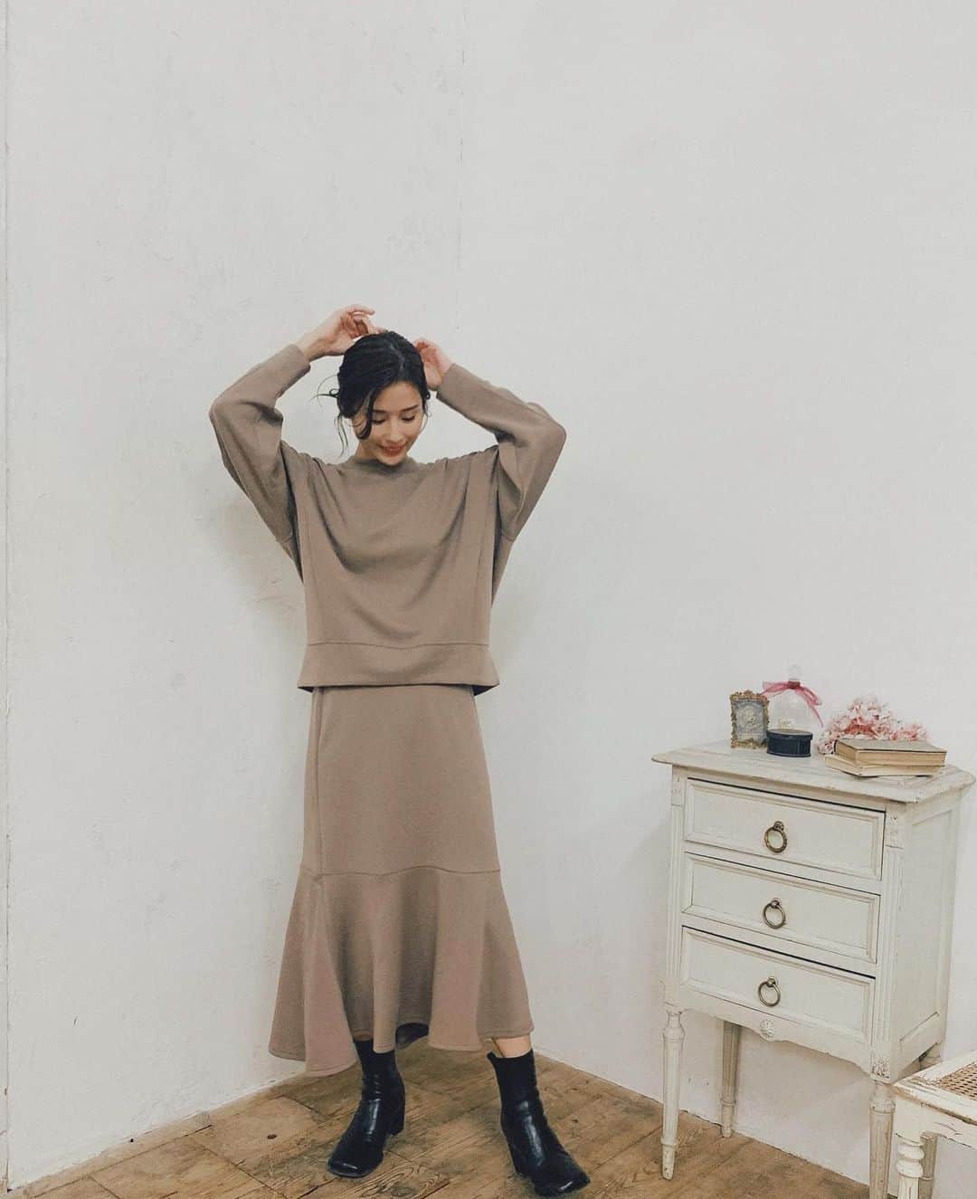 益田アンナさんのインスタグラム写真 - (益田アンナInstagram)「セットアップの日👖  @azulbymoussy_official   #outfit#style#code#私服#セットアップ#azulbymoussy」12月17日 17時06分 - anna_masuda