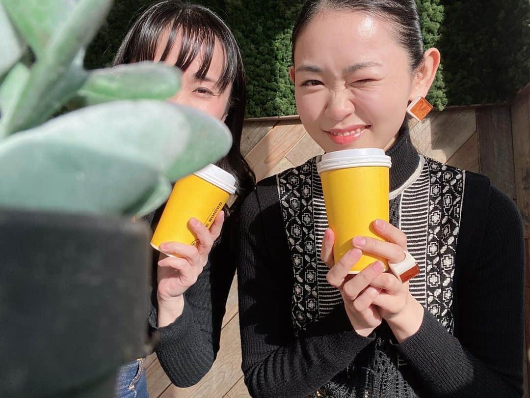 西川可奈子さんのインスタグラム写真 - (西川可奈子Instagram)「コロナで暫く全然会えてなくて 本当に久しぶりの再会。 ゆうこりん @yuko_tateg   いつもまともに写らない彼女ですが、やはり今回もでした。 何かに被るか、ピンボケしてるか。 変顔になっているか。 逆にまともに写った場合は何故か物足りなく感じます。 いつも笑かしてくれます。  ありがとう。笑  ps.話し足りずで1人2杯もラテ飲みました。」12月17日 17時01分 - kanako_1105