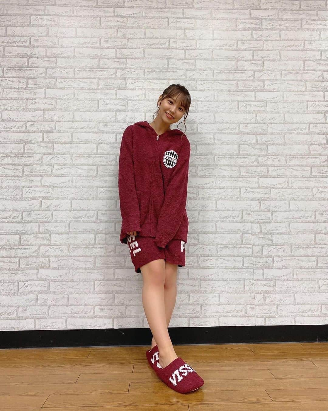 本郷柚巴さんのインスタグラム写真 - (本郷柚巴Instagram)「【GELATO PIQUE×VISSEL KOBE 】 ACL出場決定おめでとうございます☺️💓  すーっごく暖かくてモコモコで 着心地良くてずっと着てたい🥺💓 皆さんも一緒にお揃いしましょ〜🐰  #visselkobe  #GELATOPIQUE  #ヴィッセル神戸  #ジェラピケ  #PR」12月17日 17時10分 - h.yuzuha_0112