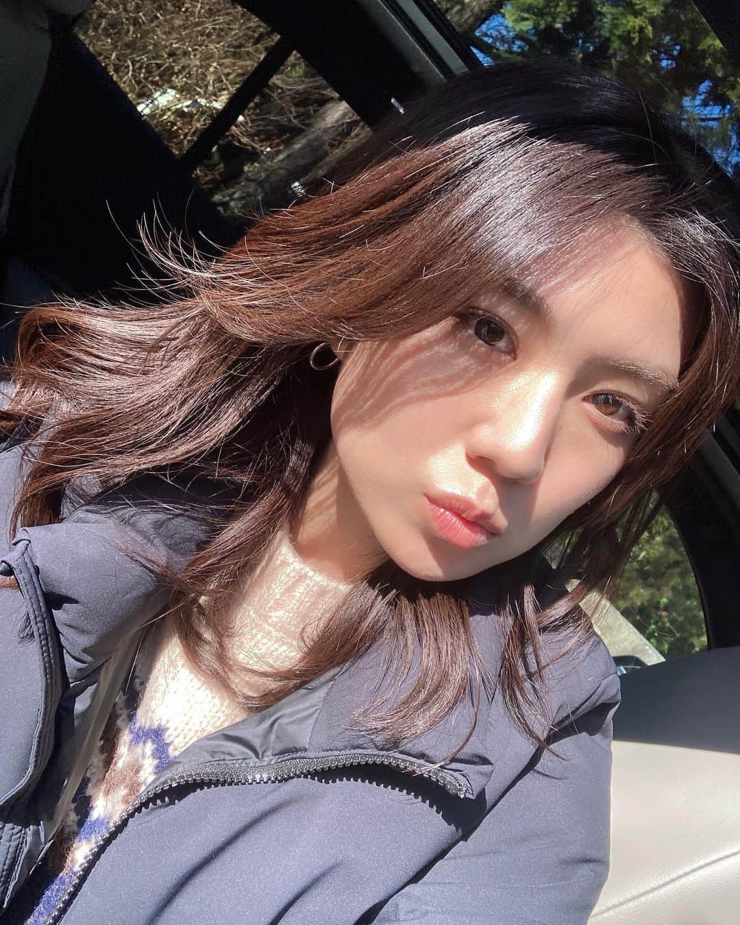 のインスタグラム：「朝は土砂降りだったけど、 晴れて無事に撮影できた〜✨ またお知らせします！ . #shooting #sunnyday」
