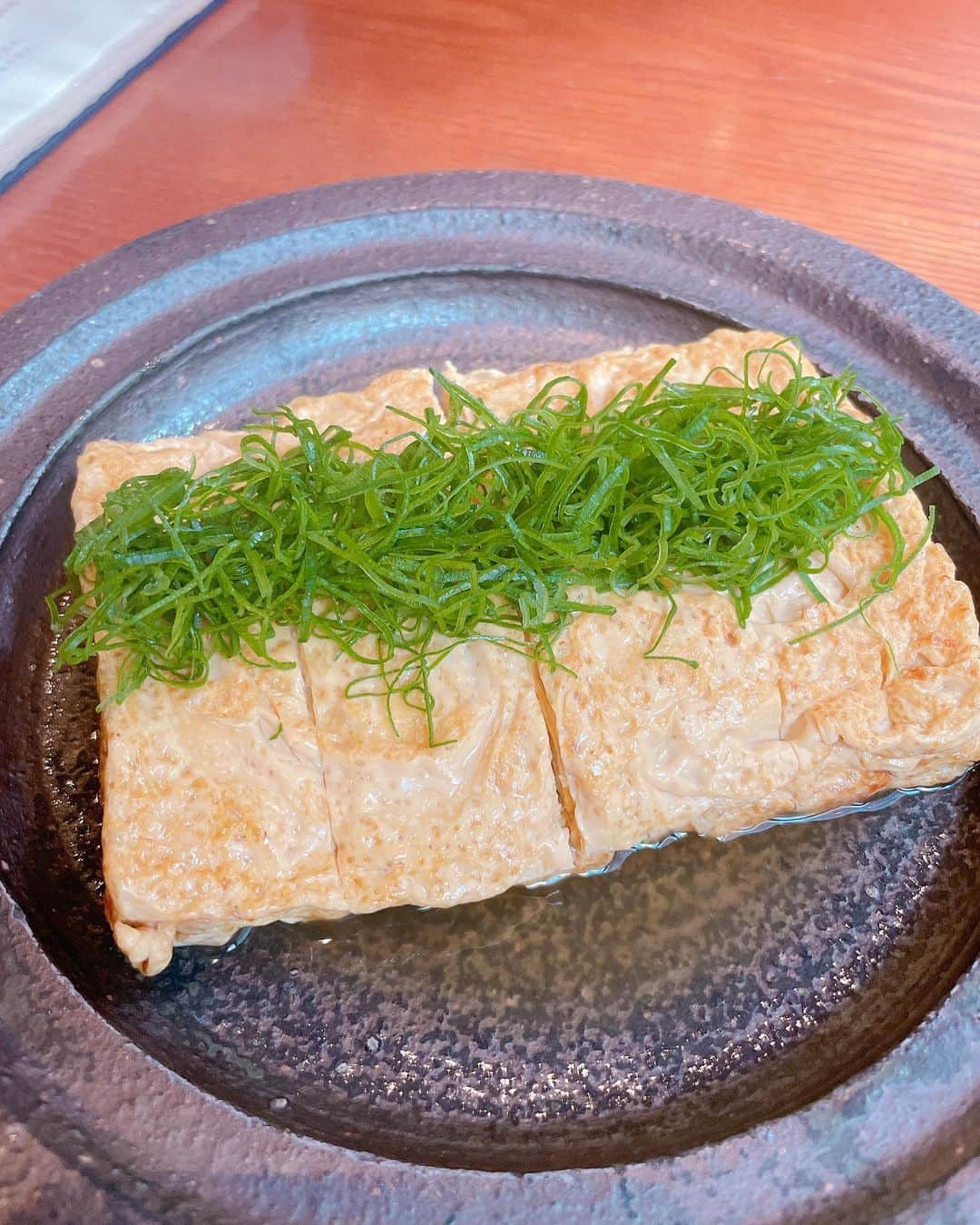 米澤有さんのインスタグラム写真 - (米澤有Instagram)「お蕎麦ランチに行ってきました❣️ お蕎麦好きの私をお友達が連れてきてくれました☺️ ありがとう♡  東京　土山人 おすすめは、すだち蕎麦。さっぱりしていて後味も最高。 かき揚げも卵焼きも最高。 今度は夜にゆっくりきてみようかな♡  ご馳走様でした🙇‍♀️❤️  #お蕎麦 #蕎麦 #蕎麦屋 #蕎麦好き #ランチ #lunch #お友達デート #蕎麦デート #ごちそうさまでした」12月17日 13時49分 - yu.u.yonezawa