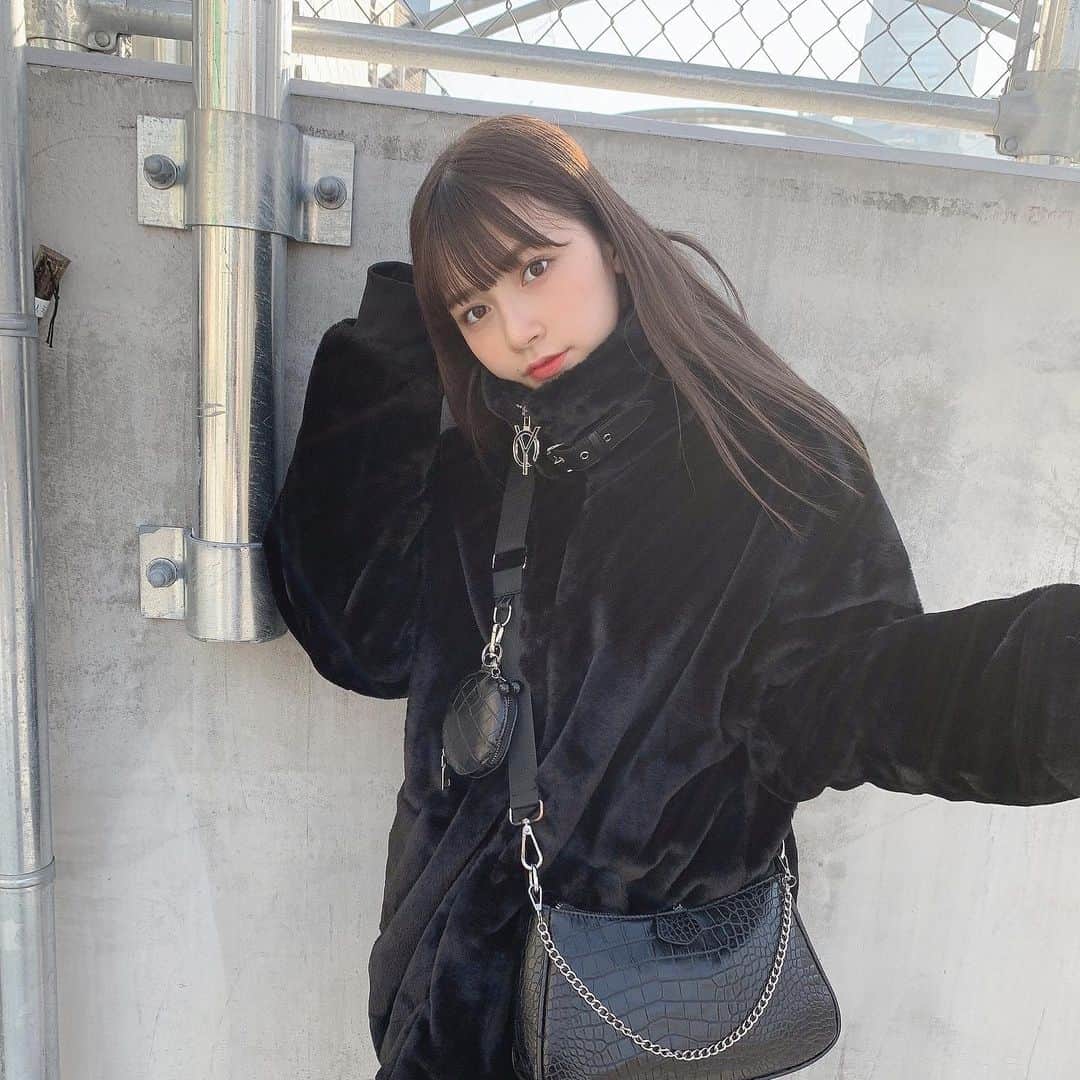 のインスタグラム：「ㅤㅤㅤㅤㅤㅤㅤ︎︎ 結局黒い服が好き ✔️ #03」