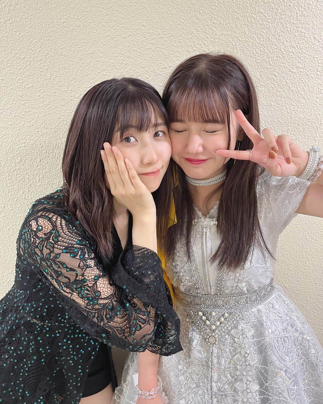 横山玲奈さんのインスタグラム写真 - (横山玲奈Instagram)「🌻 . ライブ終わりのまーよこも！ . . #helloproject #morningmusume21 #佐藤優樹 さん #思い出pic #横山玲奈」12月17日 20時32分 - reina_yokoyama.official