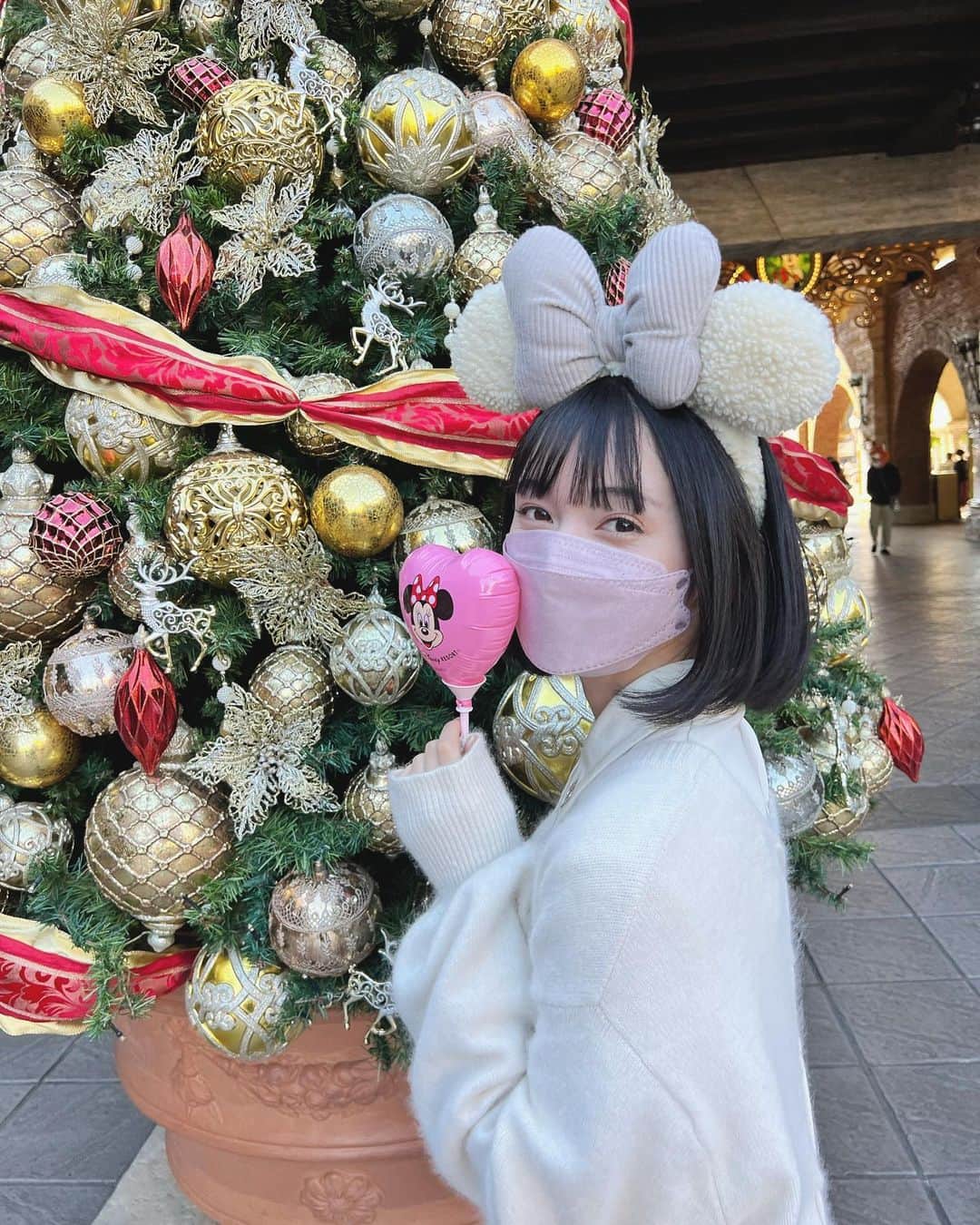 熊澤風花さんのインスタグラム写真 - (熊澤風花Instagram)「先日行ってきました 🎄‪‪❤︎‬ クリスマス仕様でツリー可愛かった ·͜·」12月17日 22時18分 - fuka_kumazawa