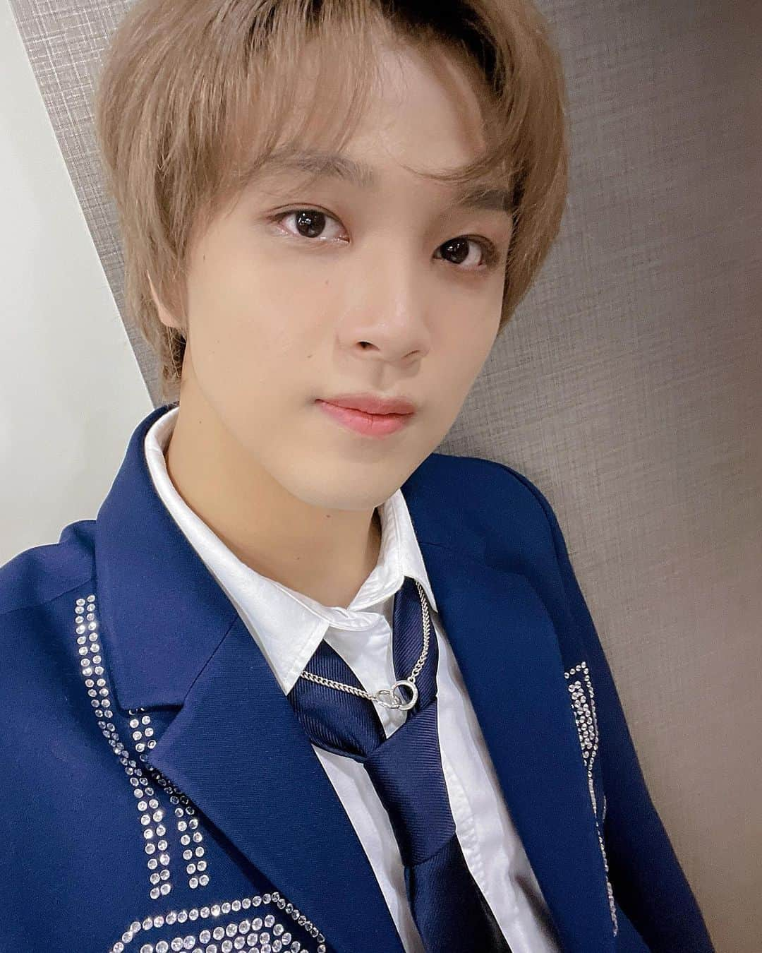 NCTさんのインスタグラム写真 - (NCTInstagram)「시즈니이이이이이 오늘 가요대축제 잘봤어요??? 유니버스 무대 굉장히 멋있게 한거같아서 기분이 좋아요!!! 앞으로도 남은 연말 무대 많이 기대해주세요!! Fullsun  Czennieeeee How were we on The KBS Song Festival today??? I’m really happy with how the ‘Universe’ stage turned out tonight!!! Please look forward to the performances we have in store for the rest of the year!! Fullsun  #HAECHAN #NCTU #Universe  #NCT #NCT_Universe」12月17日 23時36分 - nct