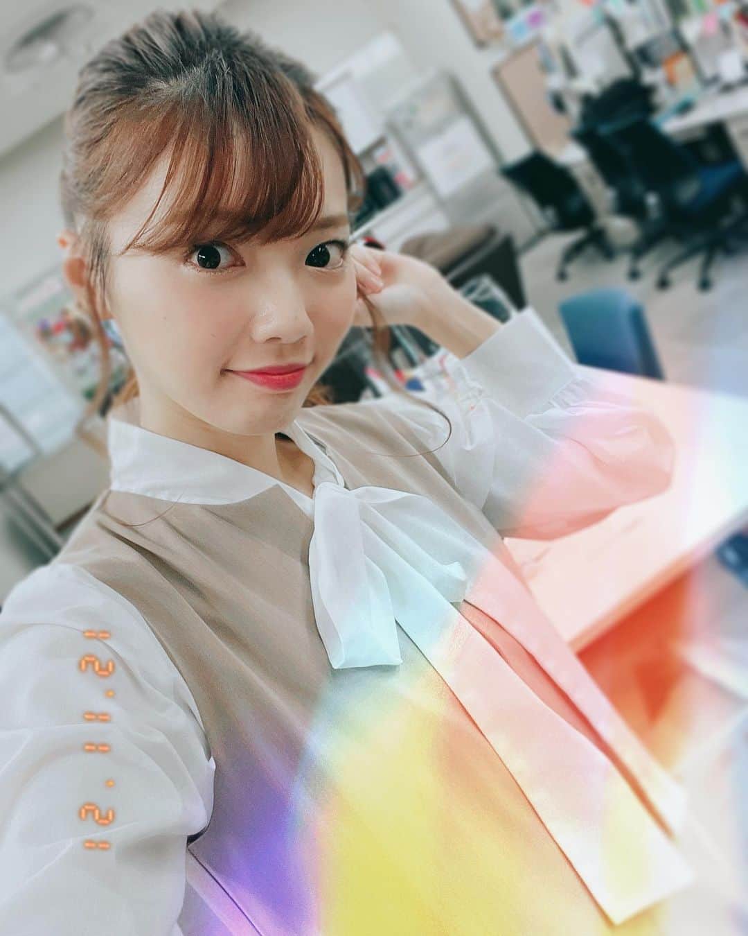 のインスタグラム：「12/18(土)朝7:30～ NHK総合 ウイークエンド中部  「みんなでSDGs-選択できる制服-」 放送エリア(愛知 岐阜 三重 静岡 富山 石川 福井)  愛知県立・名古屋市立の高校の3割以上が 取り組んでいる選択できる制服について ご紹介します🏫  また、MySDGsは三重県の方から 投稿頂いたリースについてをご紹介します🎅🏻🎄  ぜひご覧下さい😊🎵  #NHK #名古屋 #愛知 #岐阜 #三重 #静岡 #富山 #石川 #福井 #sdgs #sdgs2030 #sdgsjapan #みんなでSDGs #持続可能な開発目標 #サスティナブル #Sustainable #ジェンダーレス #ジェンダー平等 #制服 #愛知県 #名古屋市 #生放送 #学校コーデ #ウイークエンド中部 #カトリーナ #ウィークエンド中部 #加藤里奈 #アナウンサー #フリーアナウンサー #高校生」