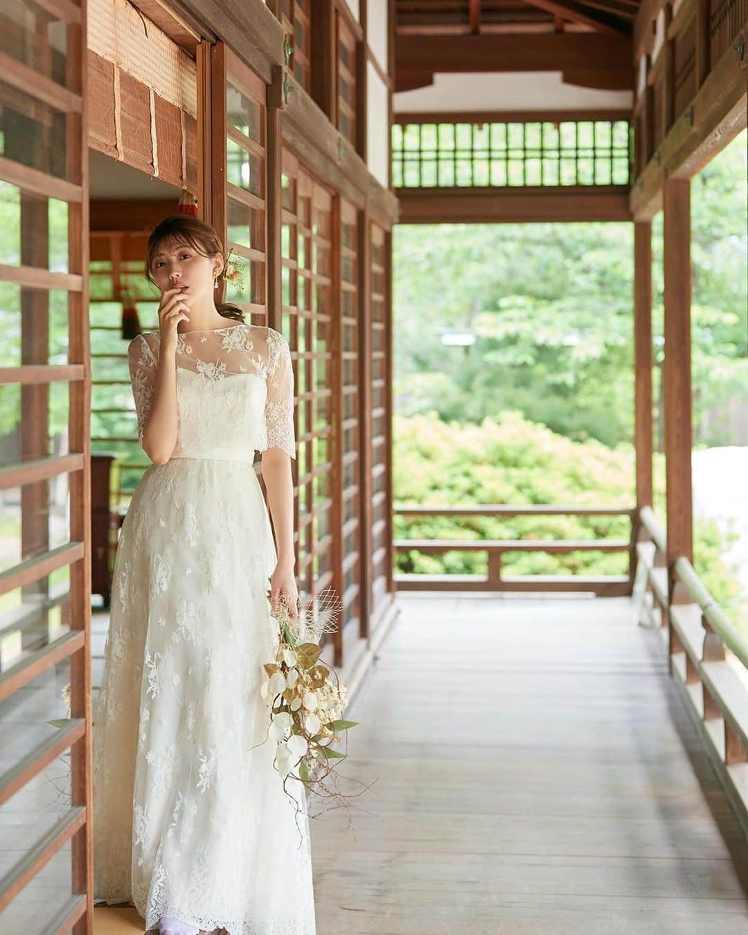 岩﨑名美さんのインスタグラム写真 - (岩﨑名美Instagram)「@sumiyoshitaisha_spirit 💍  #bridal  #model  #weddingdress  #住吉大社  #住吉大社ウエディング」12月18日 12時16分 - nami_iwasaki